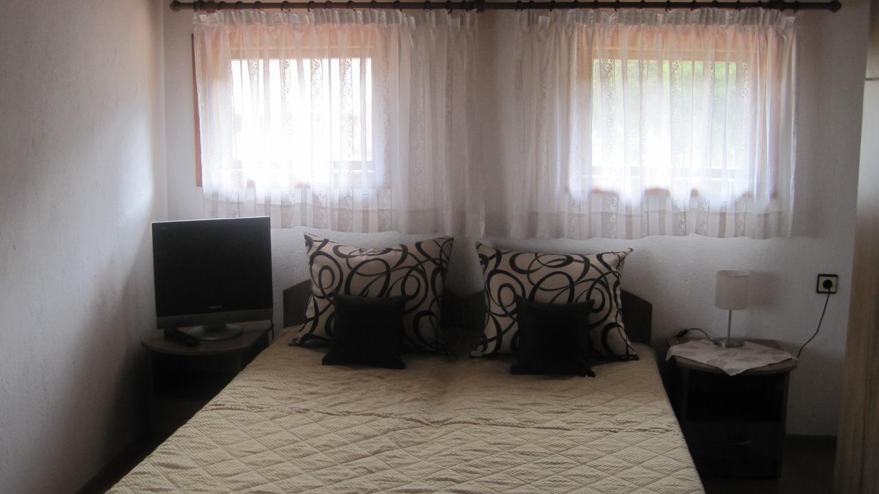 Guest House Palma غولدن ساندز المظهر الخارجي الصورة